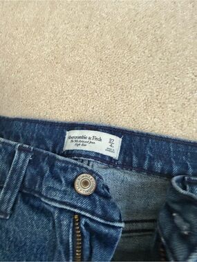 Abercrombie & Fitch Dark Blue High-Rise Jeans